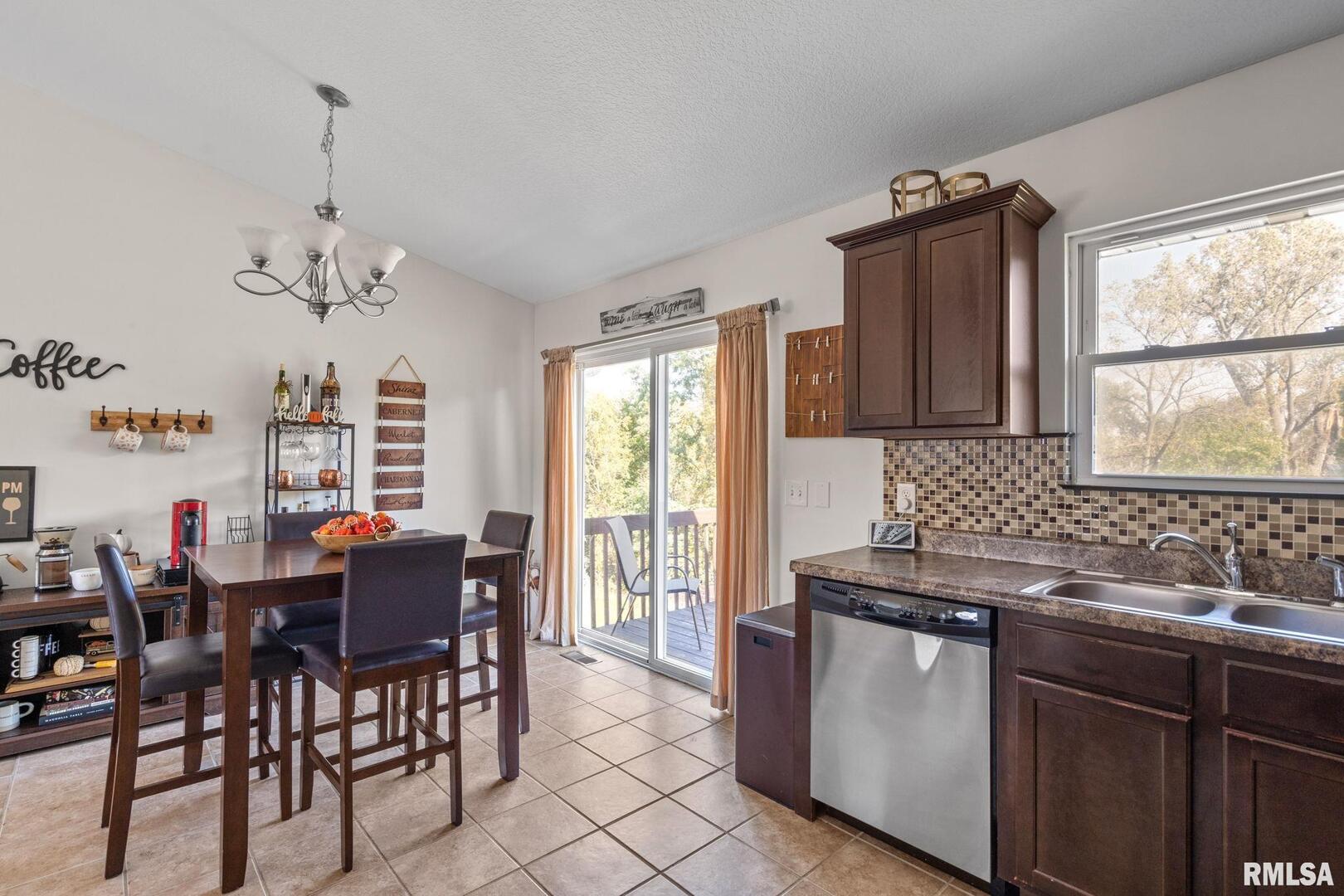 14 W VILLAGE Circle