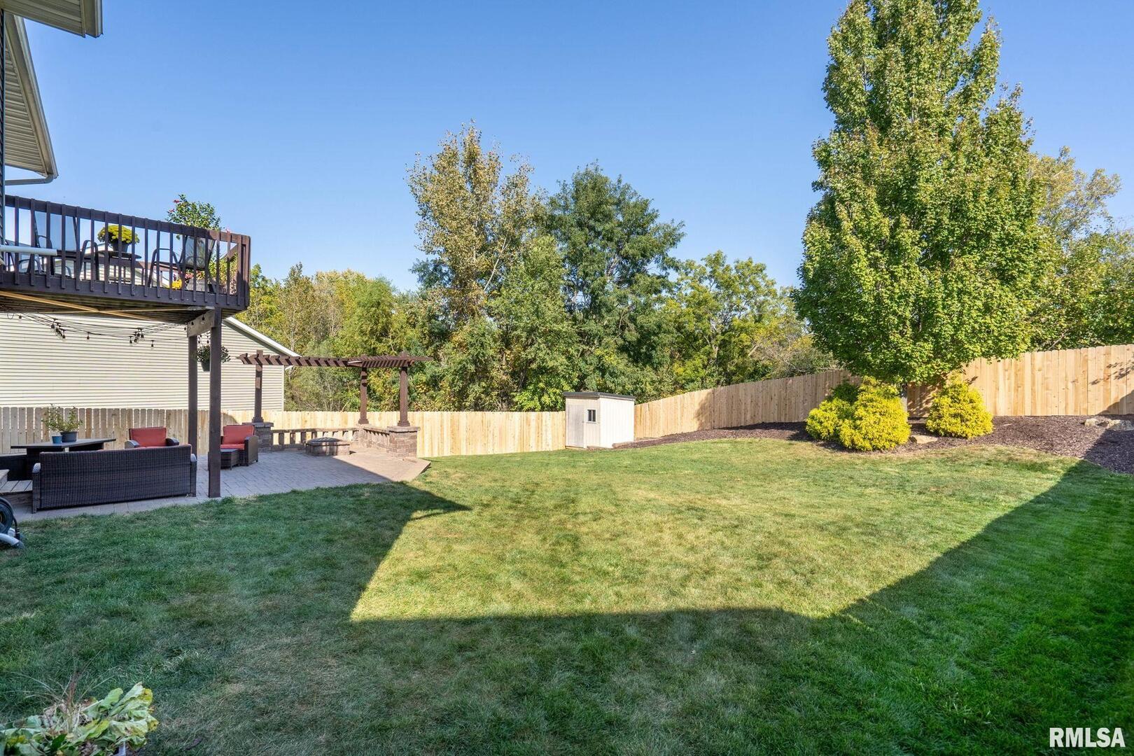 14 W VILLAGE Circle