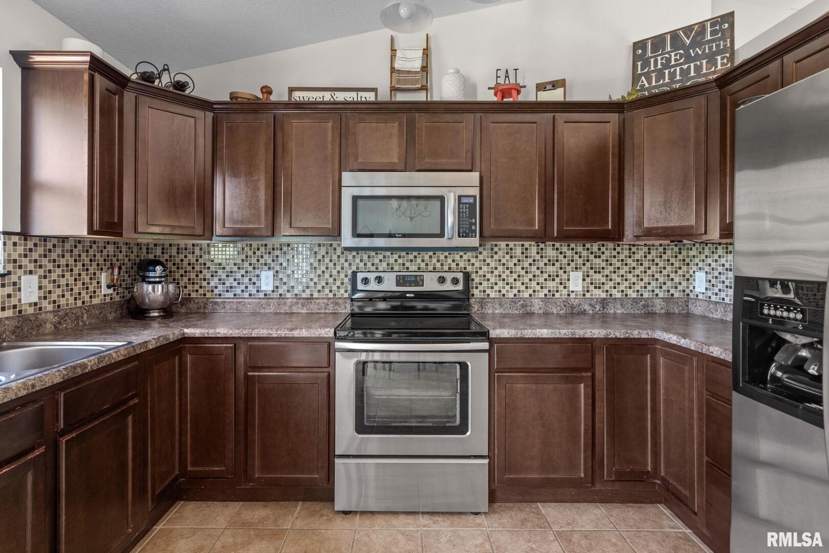 14 W VILLAGE Circle