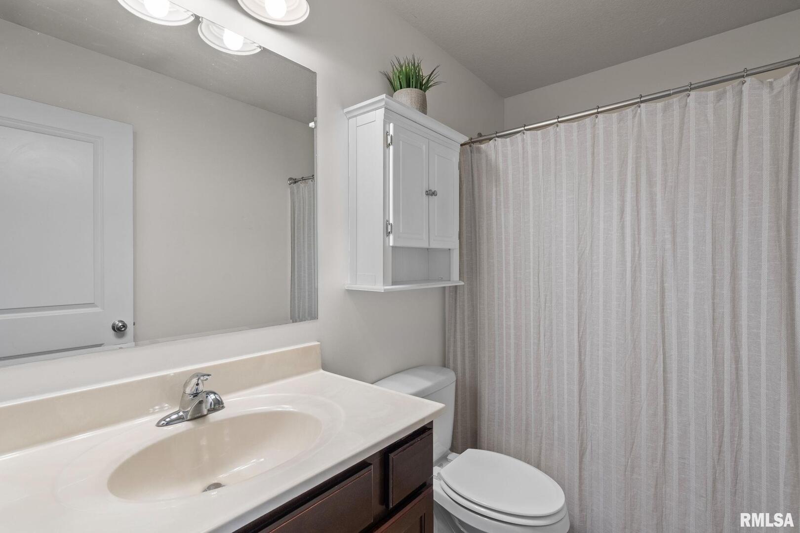 14 W VILLAGE Circle