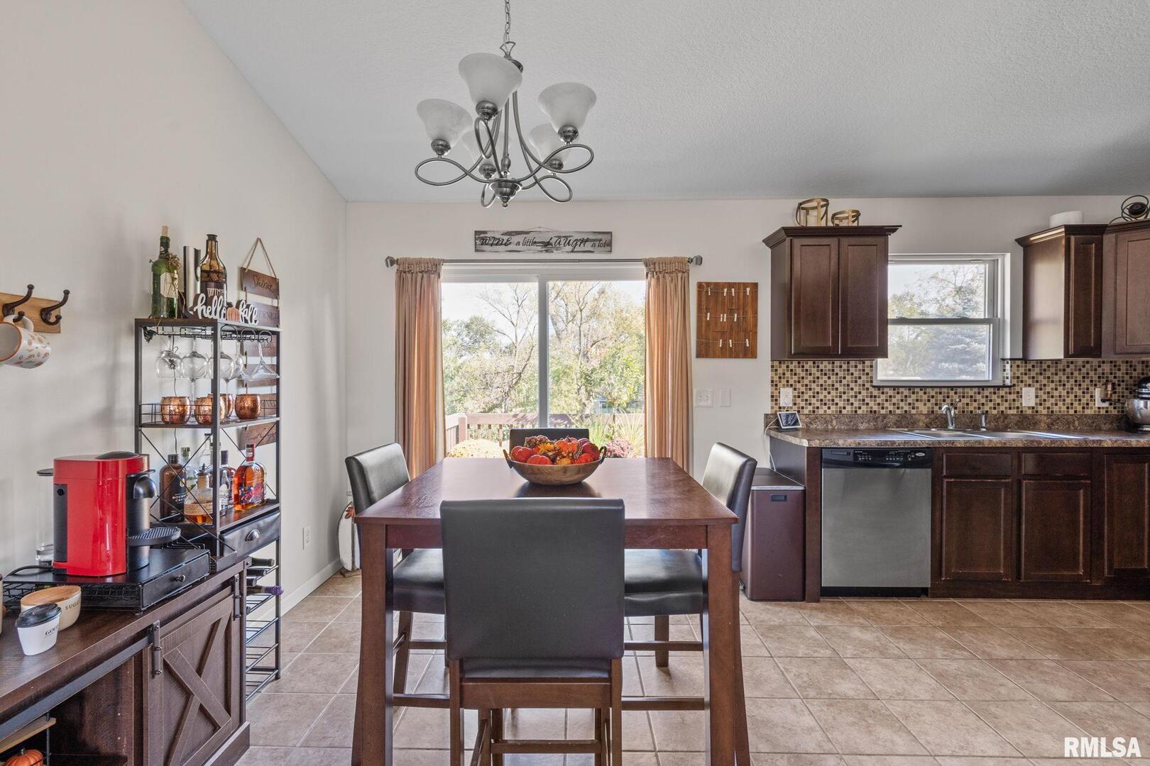 14 W VILLAGE Circle