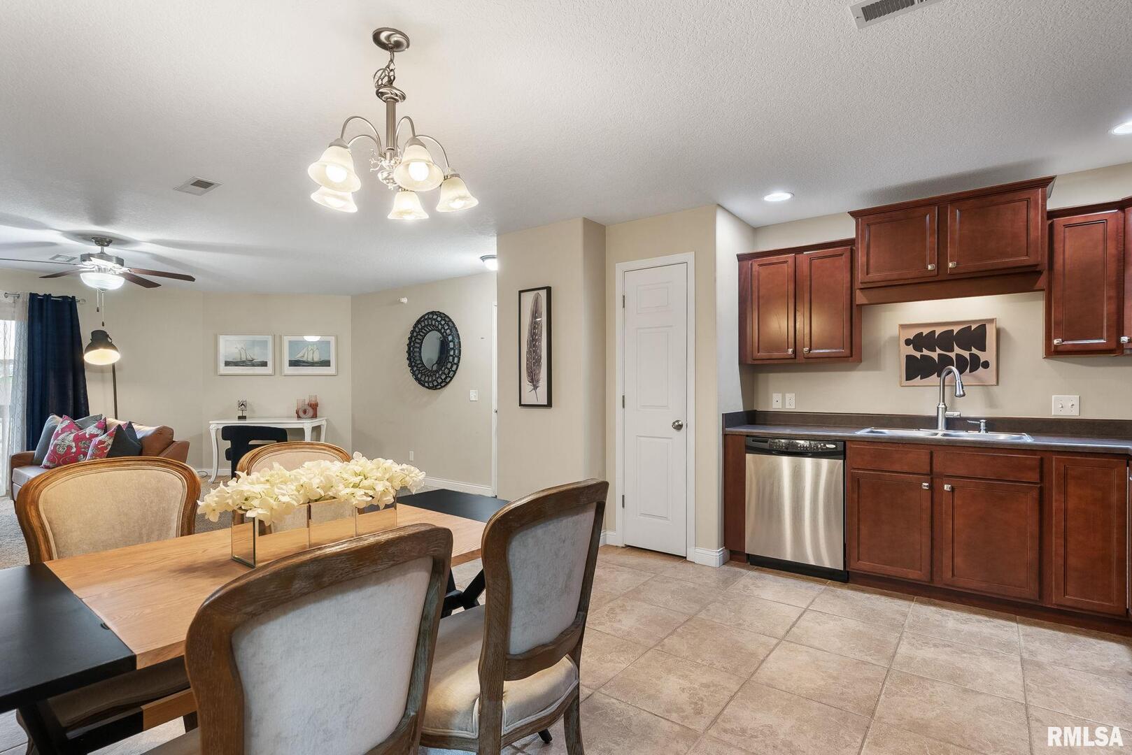 4084 CREEK HILL Drive