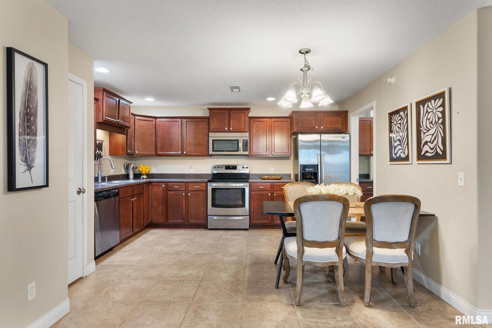 4084 CREEK HILL Drive