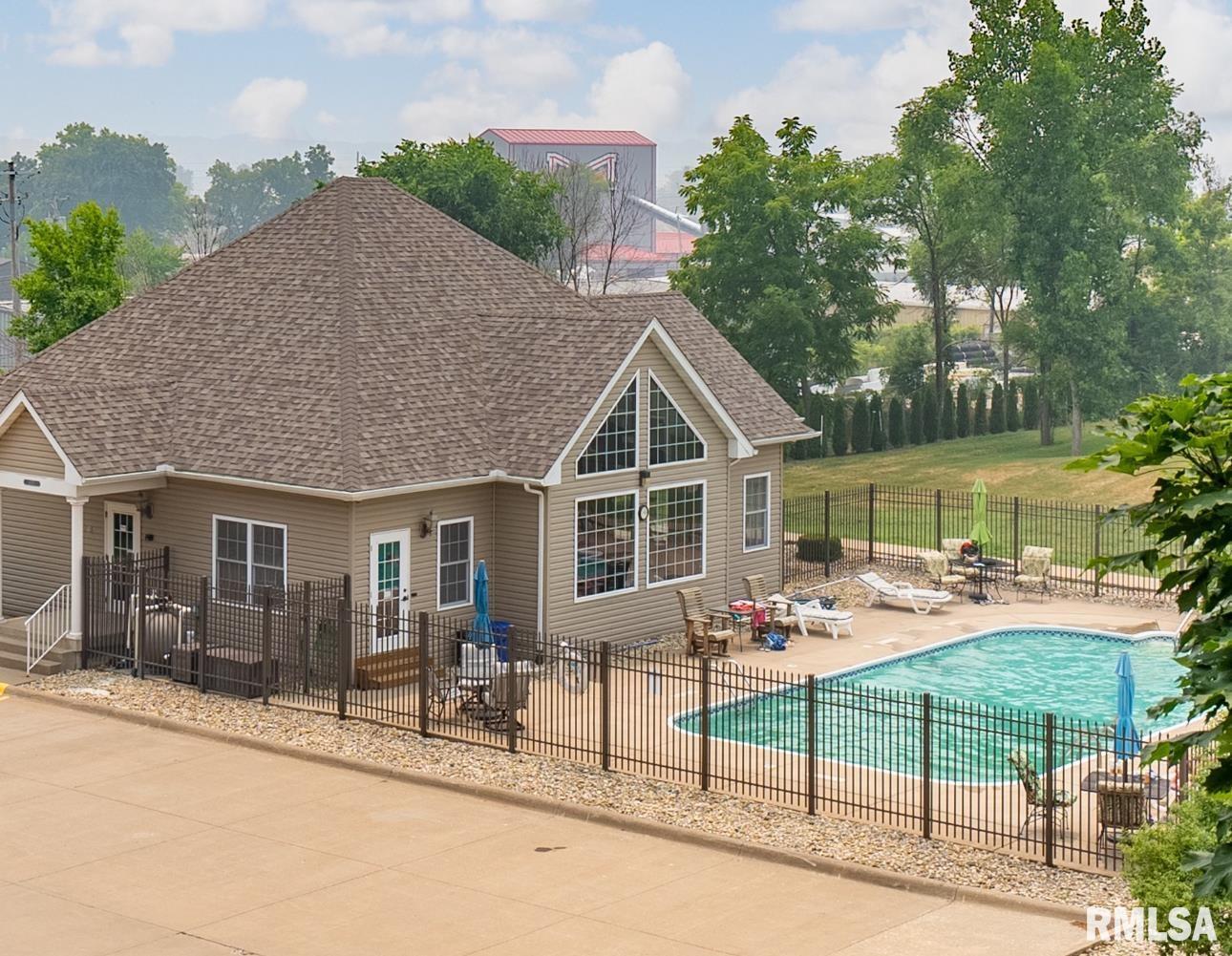 4084 CREEK HILL Drive