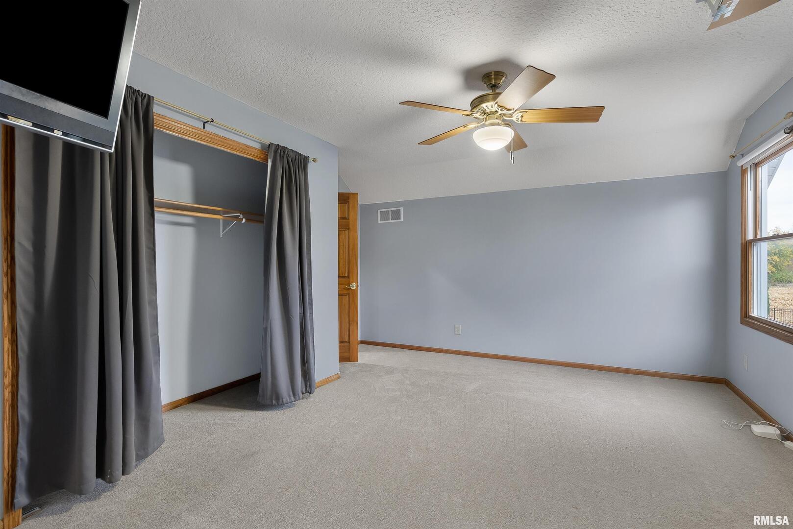 2076 ASHFORD Road