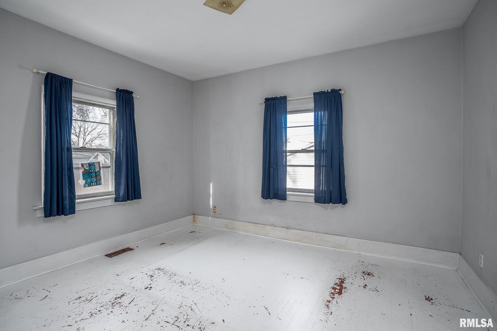 1108 W 16TH Street