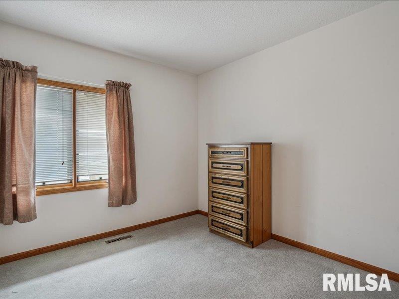 1316 W 53RD Street