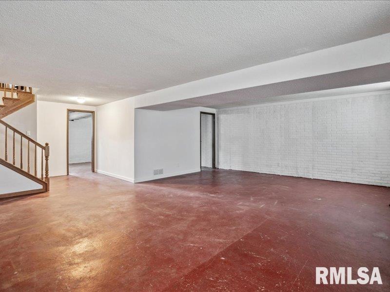 1316 W 53RD Street