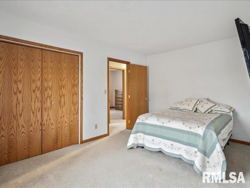 1316 W 53RD Street