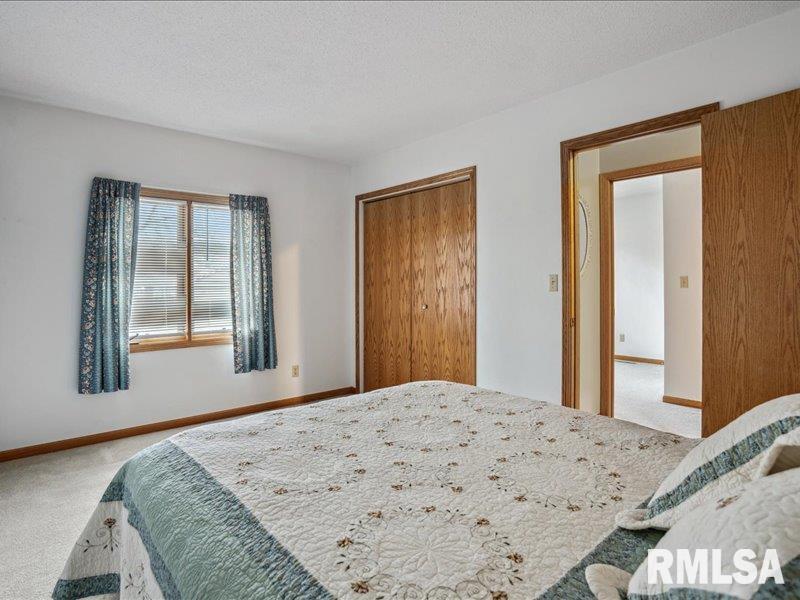 1316 W 53RD Street