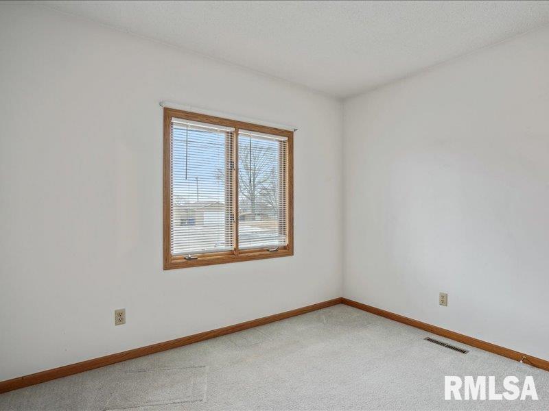 1316 W 53RD Street