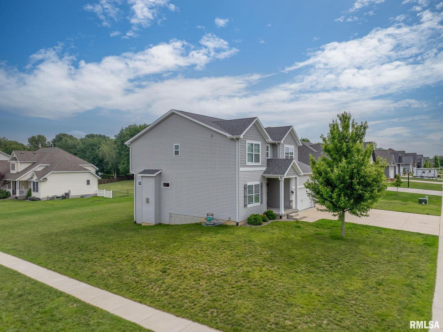 918 W PINEHURST Drive