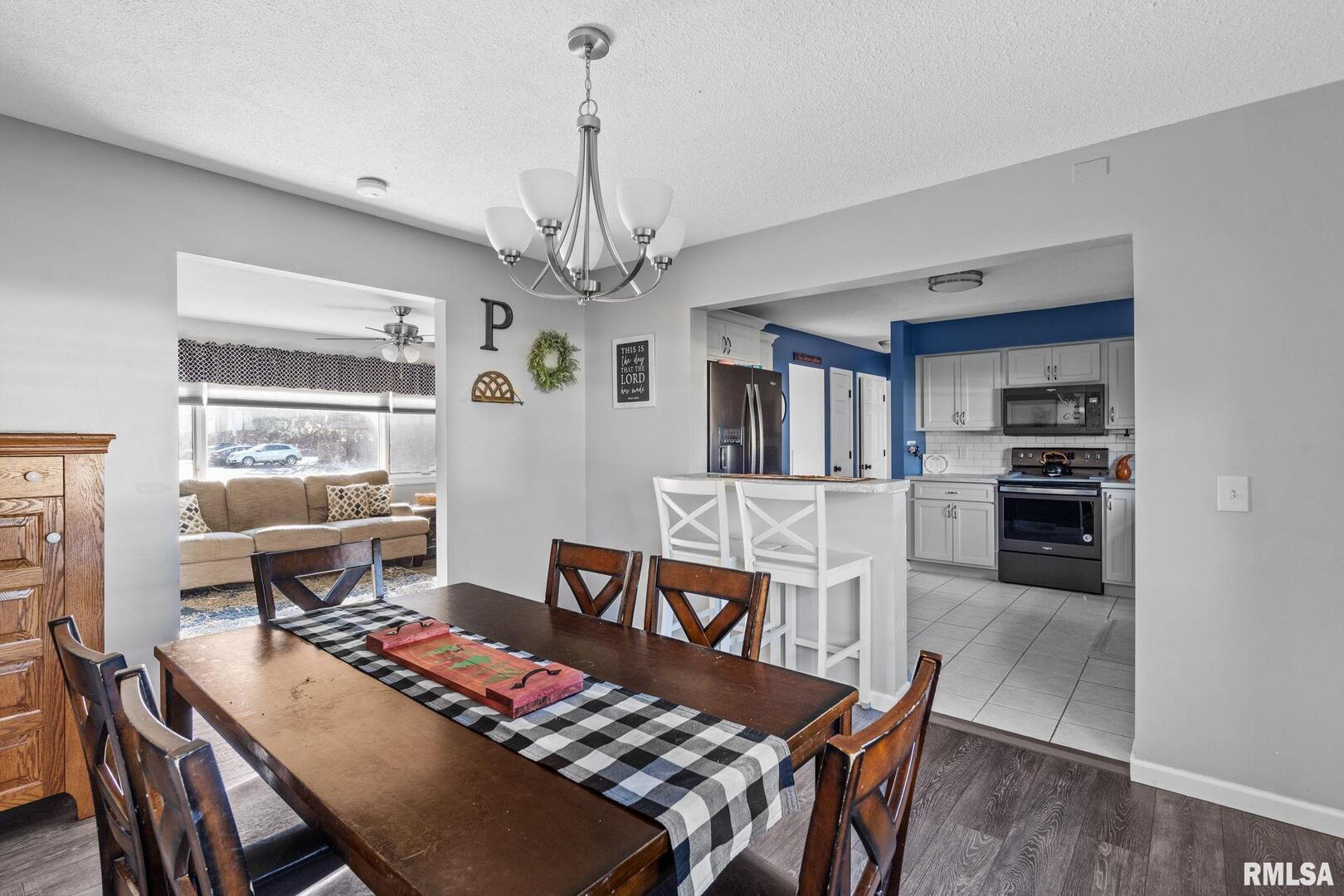 3106 DUNDEE Lane
