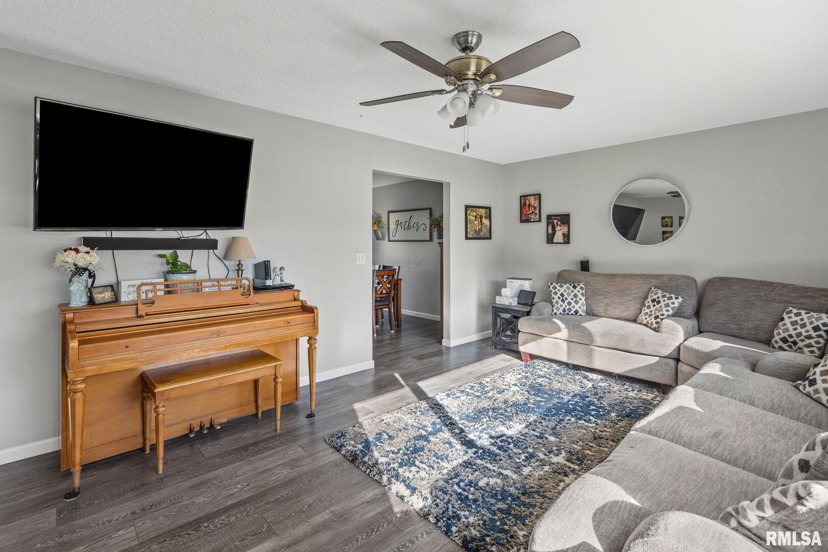3106 DUNDEE Lane
