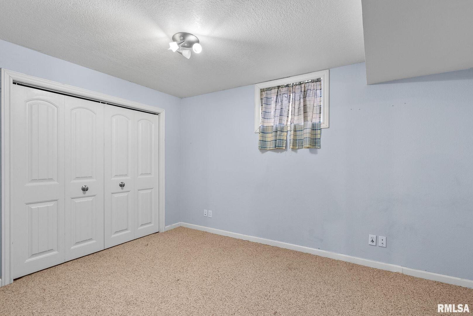 513 LEE Court