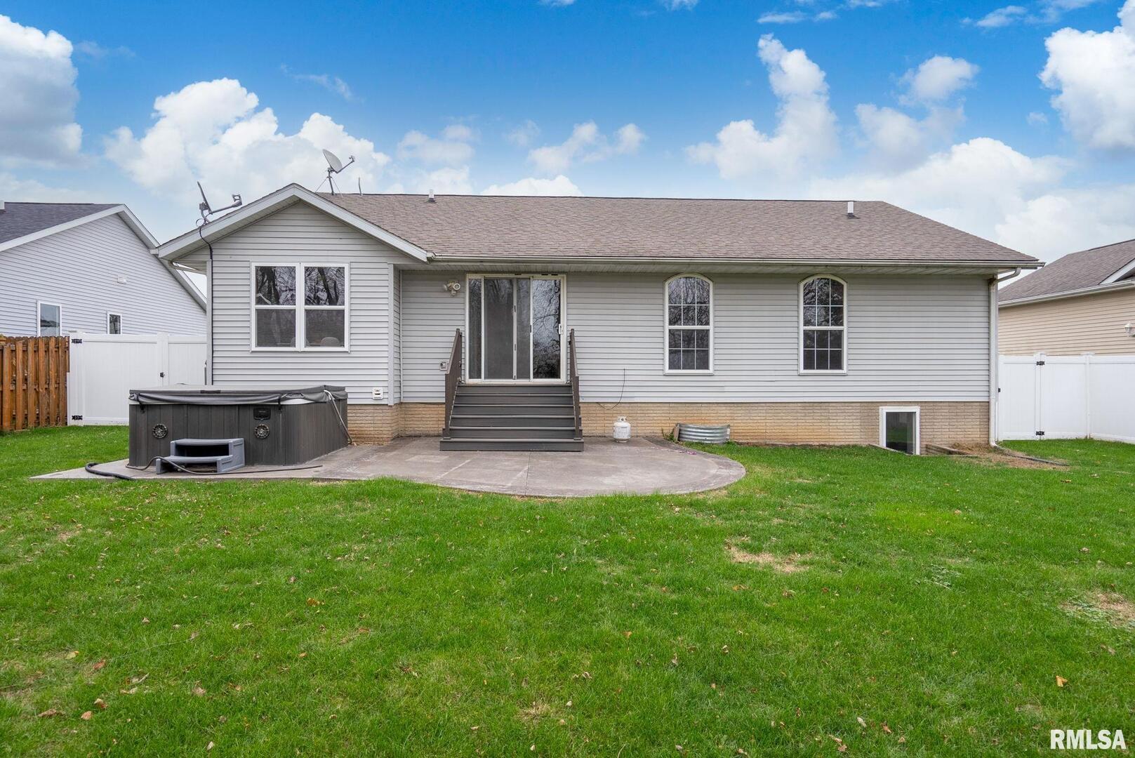 513 LEE Court