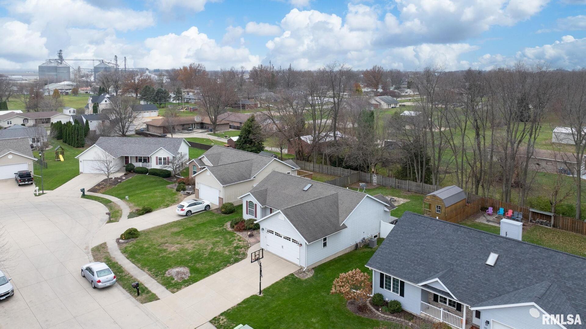 513 LEE Court