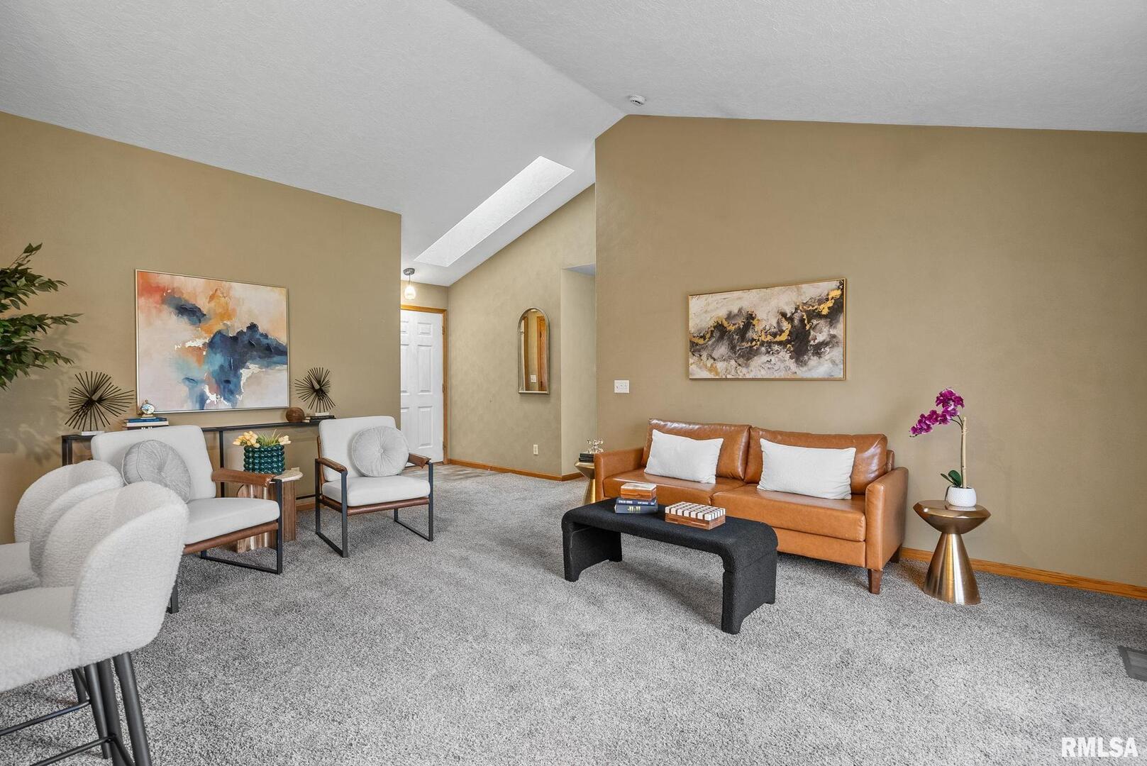 513 LEE Court