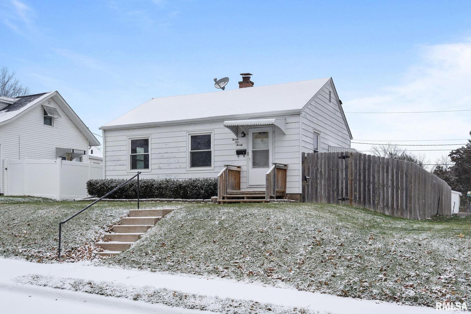 2120 W HIGH Street