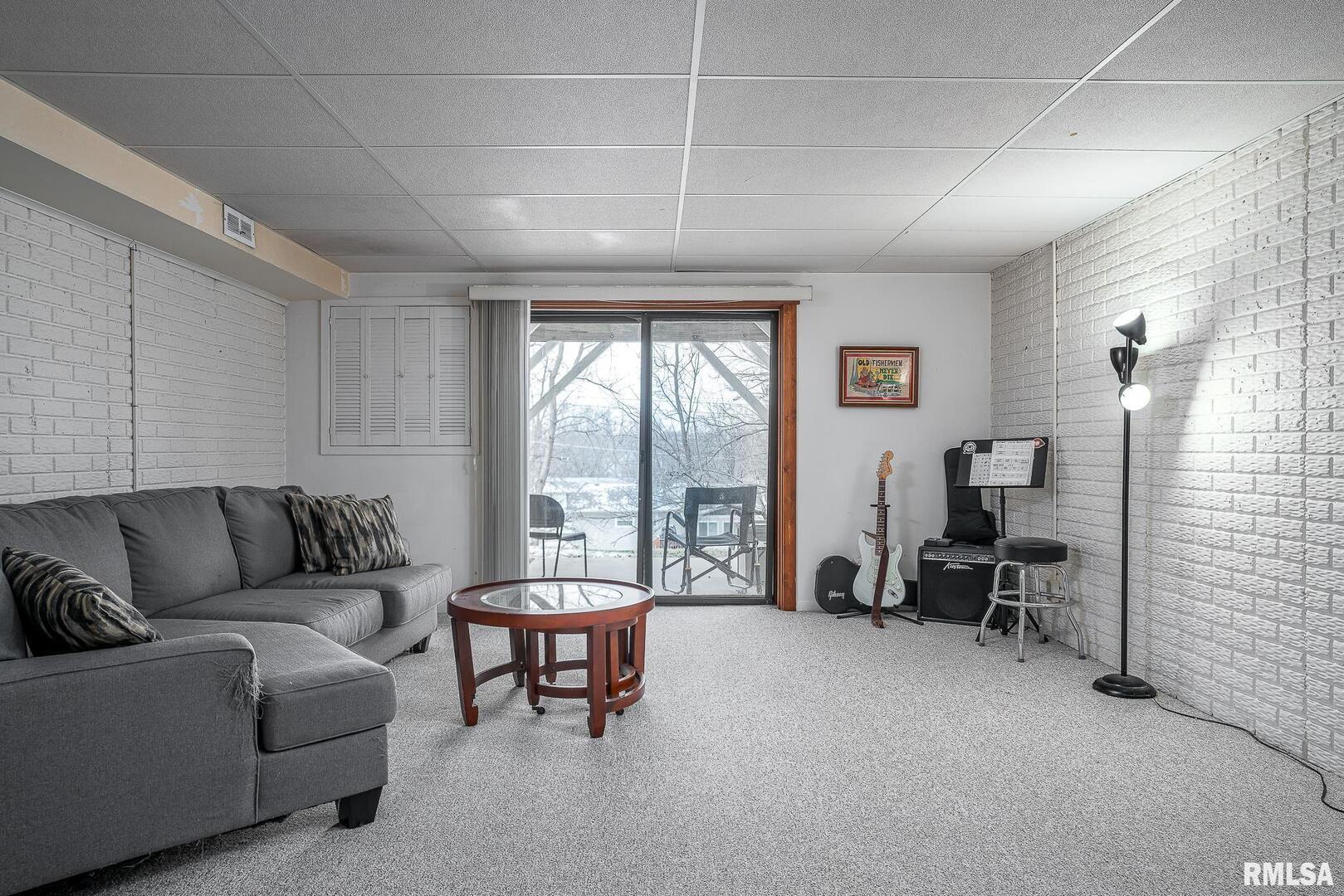 3077 WILLOWWOOD Drive