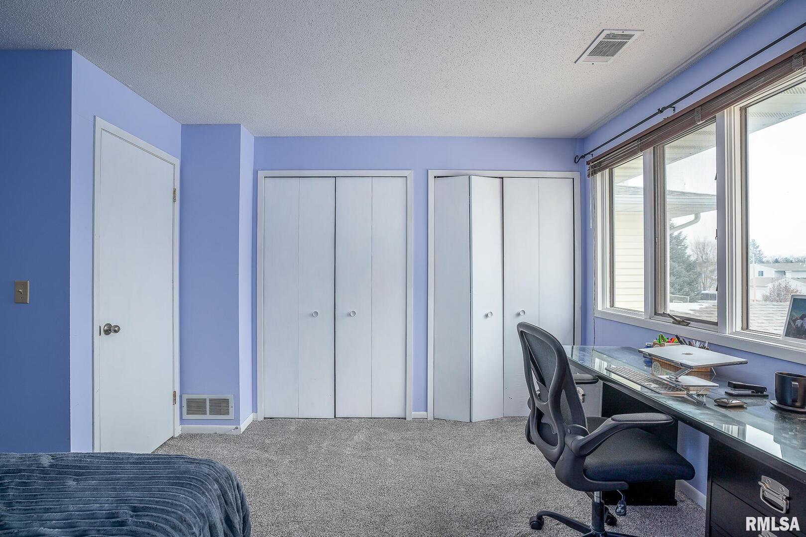 3077 WILLOWWOOD Drive