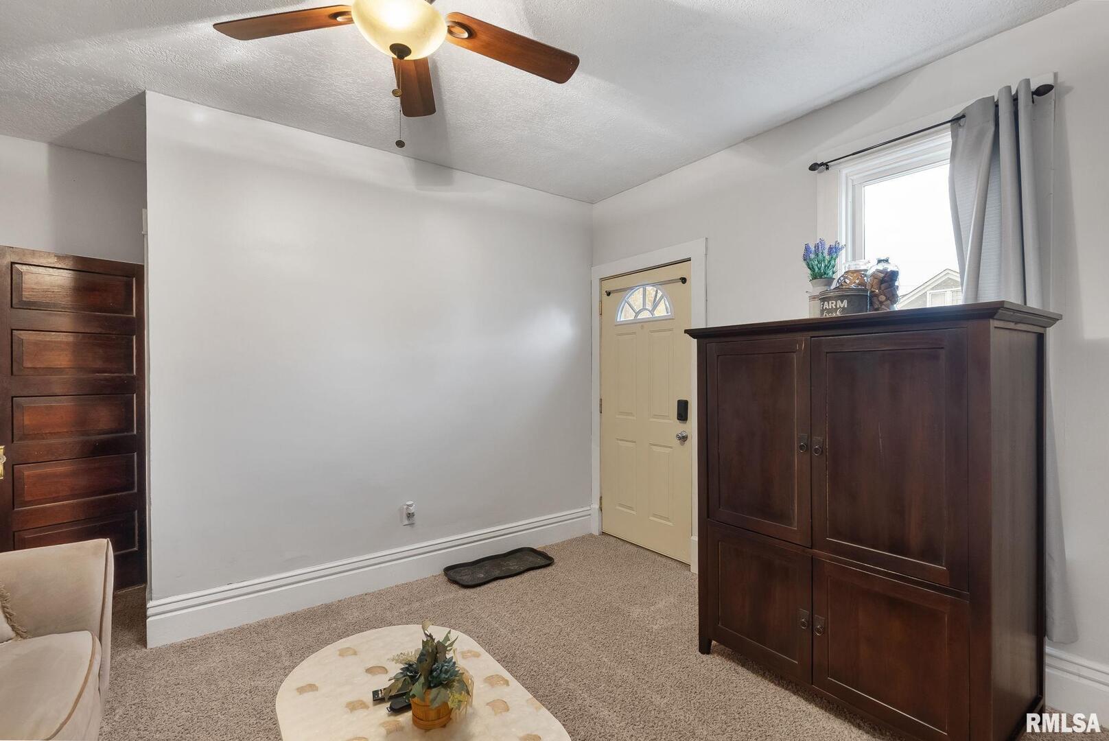 211 E LOCUST Street