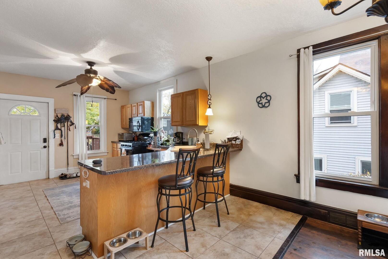 211 E LOCUST Street