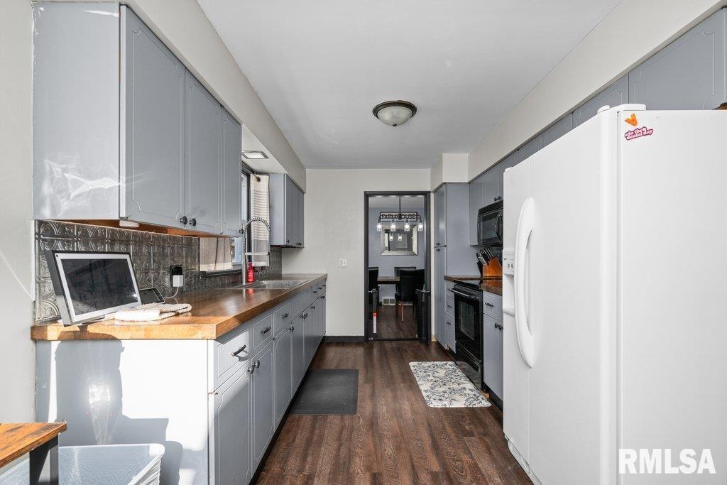 204 1ST Street