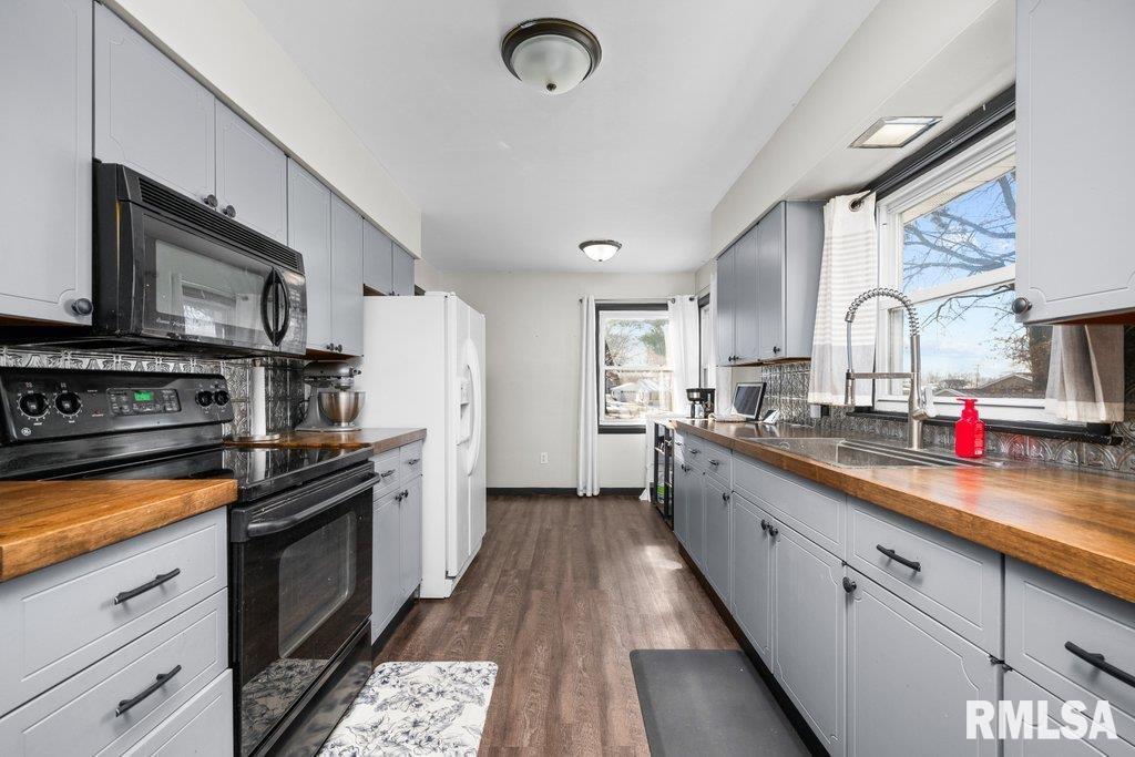 204 1ST Street