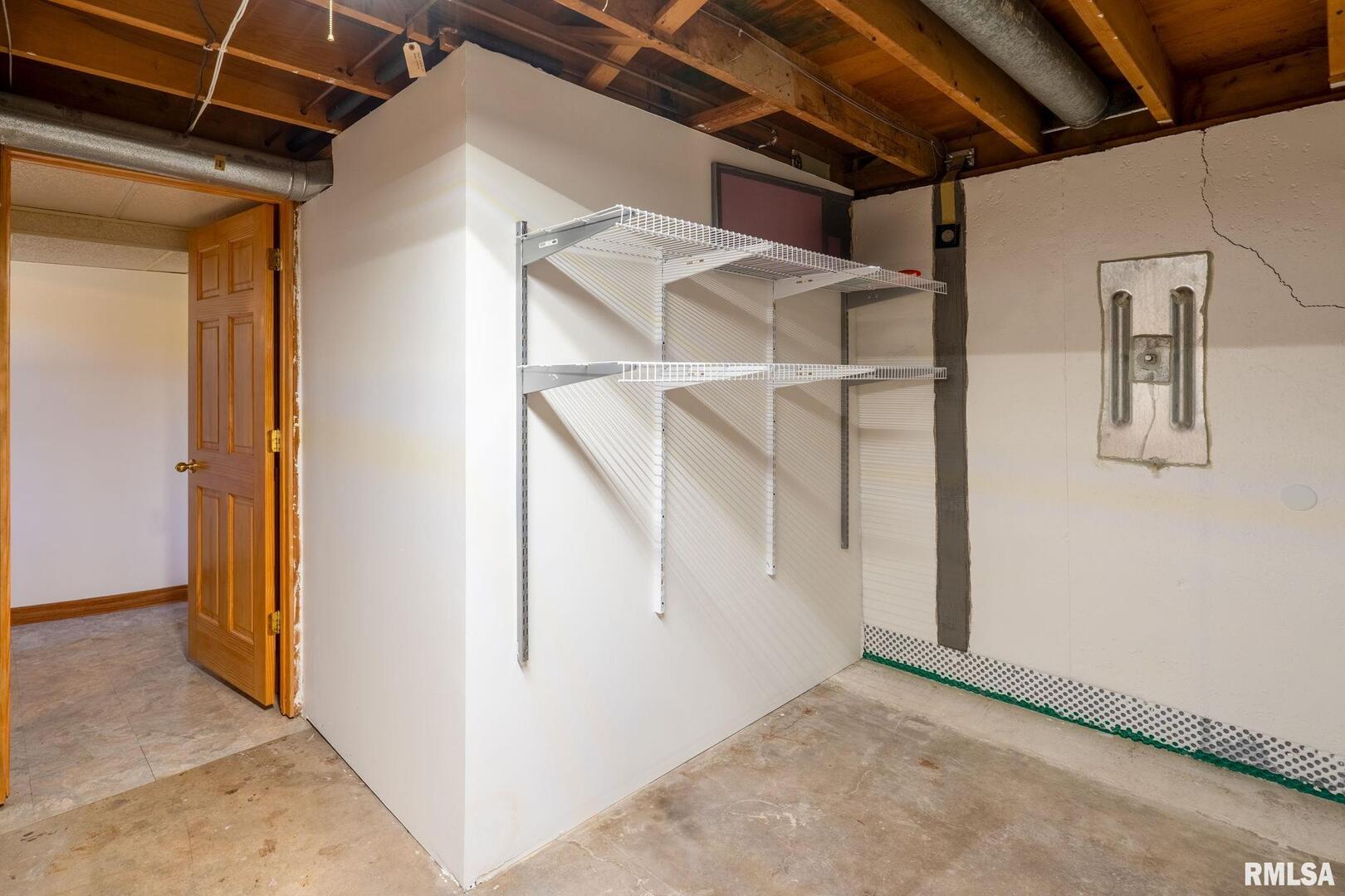 305 COLONY Drive