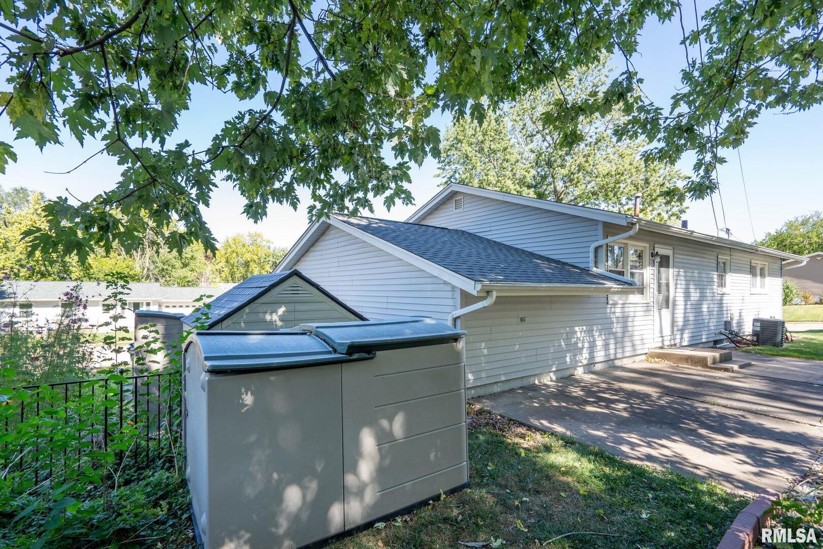 305 COLONY Drive