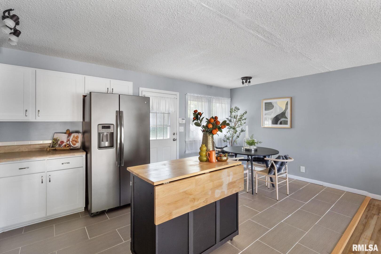 305 COLONY Drive