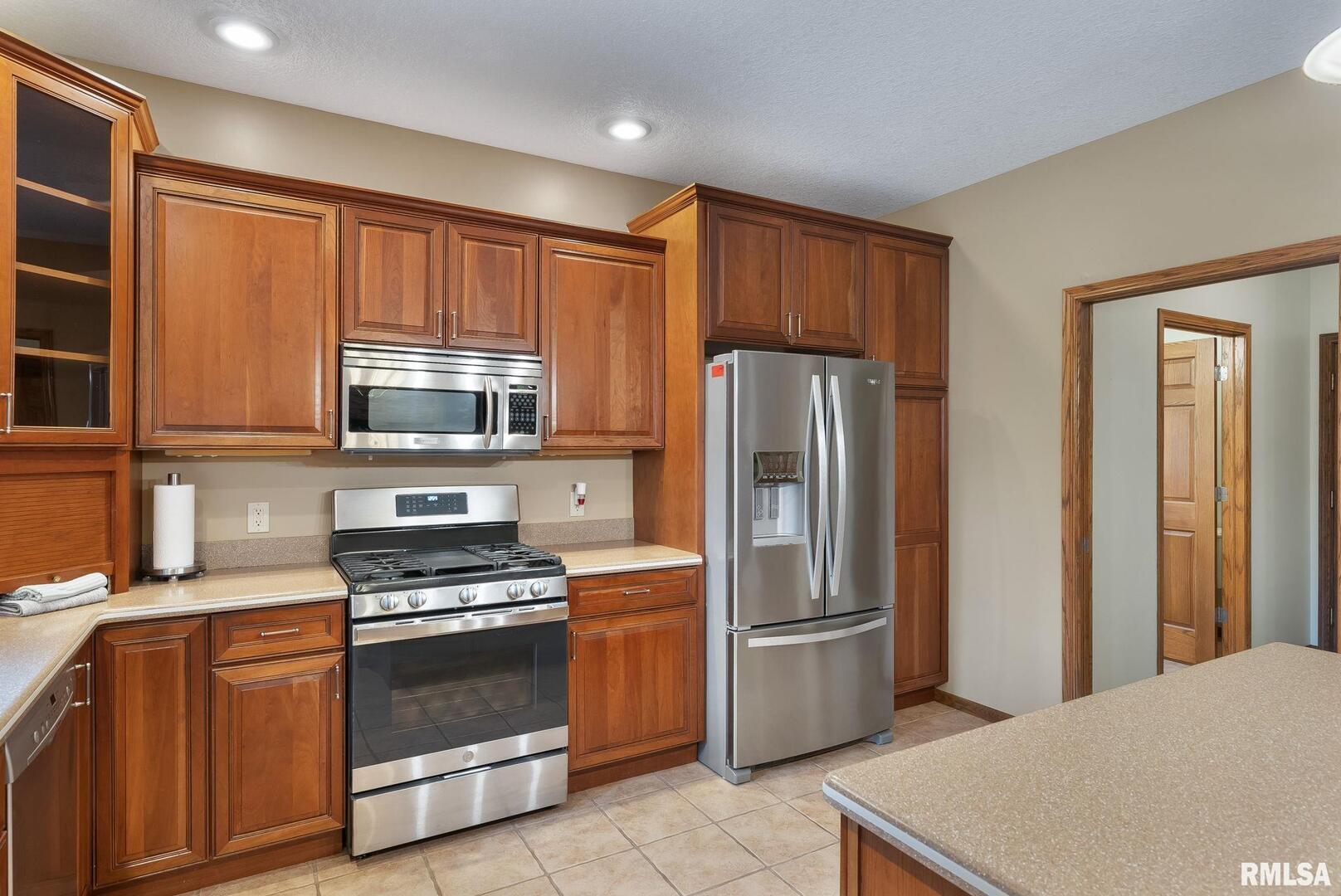 2808 PIONEER Court