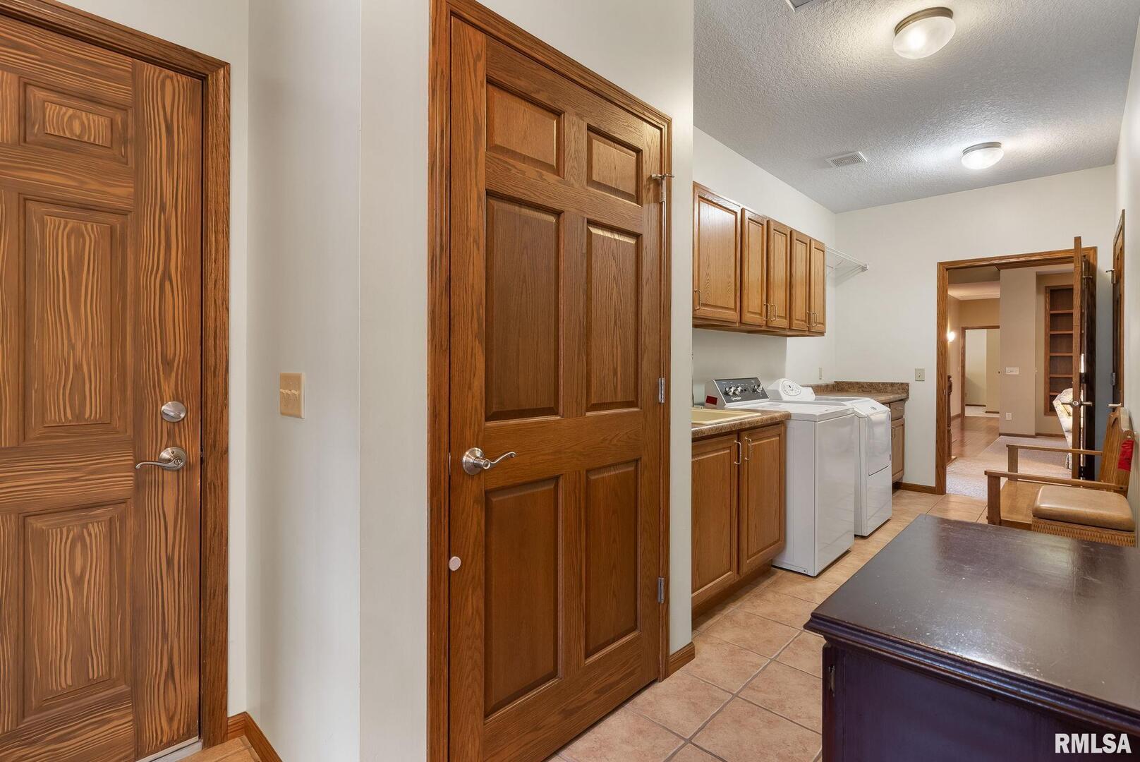 2808 PIONEER Court