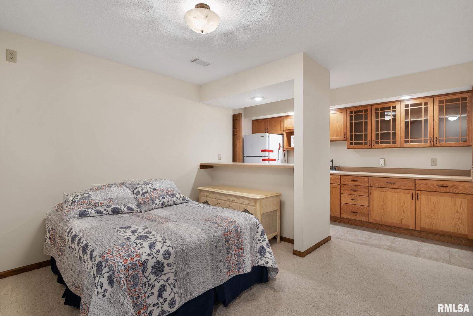 2808 PIONEER Court