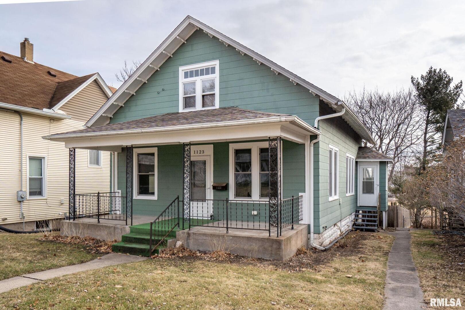 1123 W 13TH Street