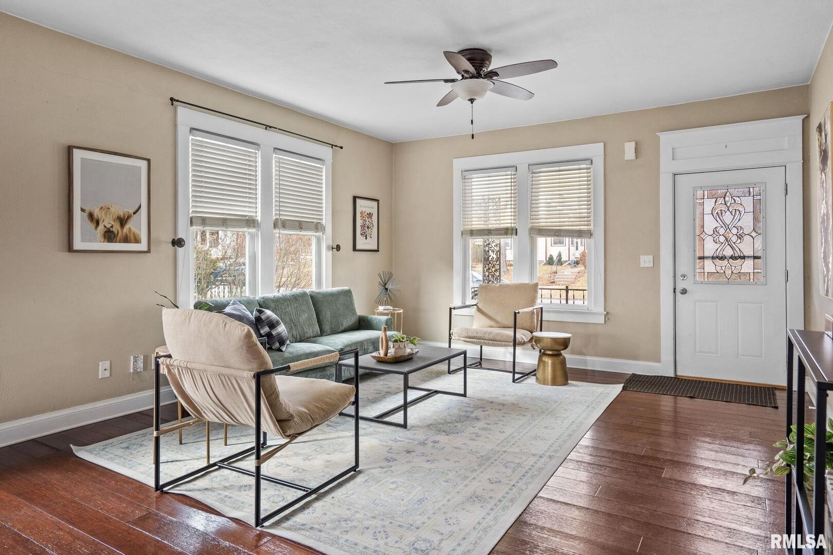 1123 W 13TH Street