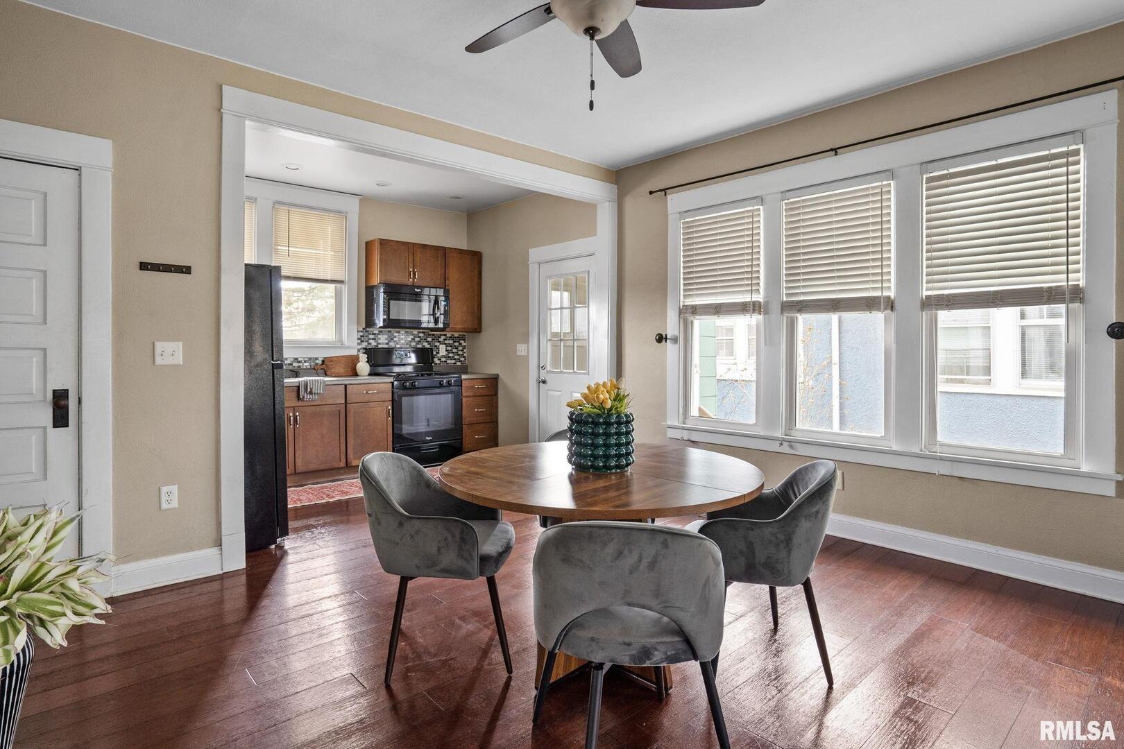 1123 W 13TH Street