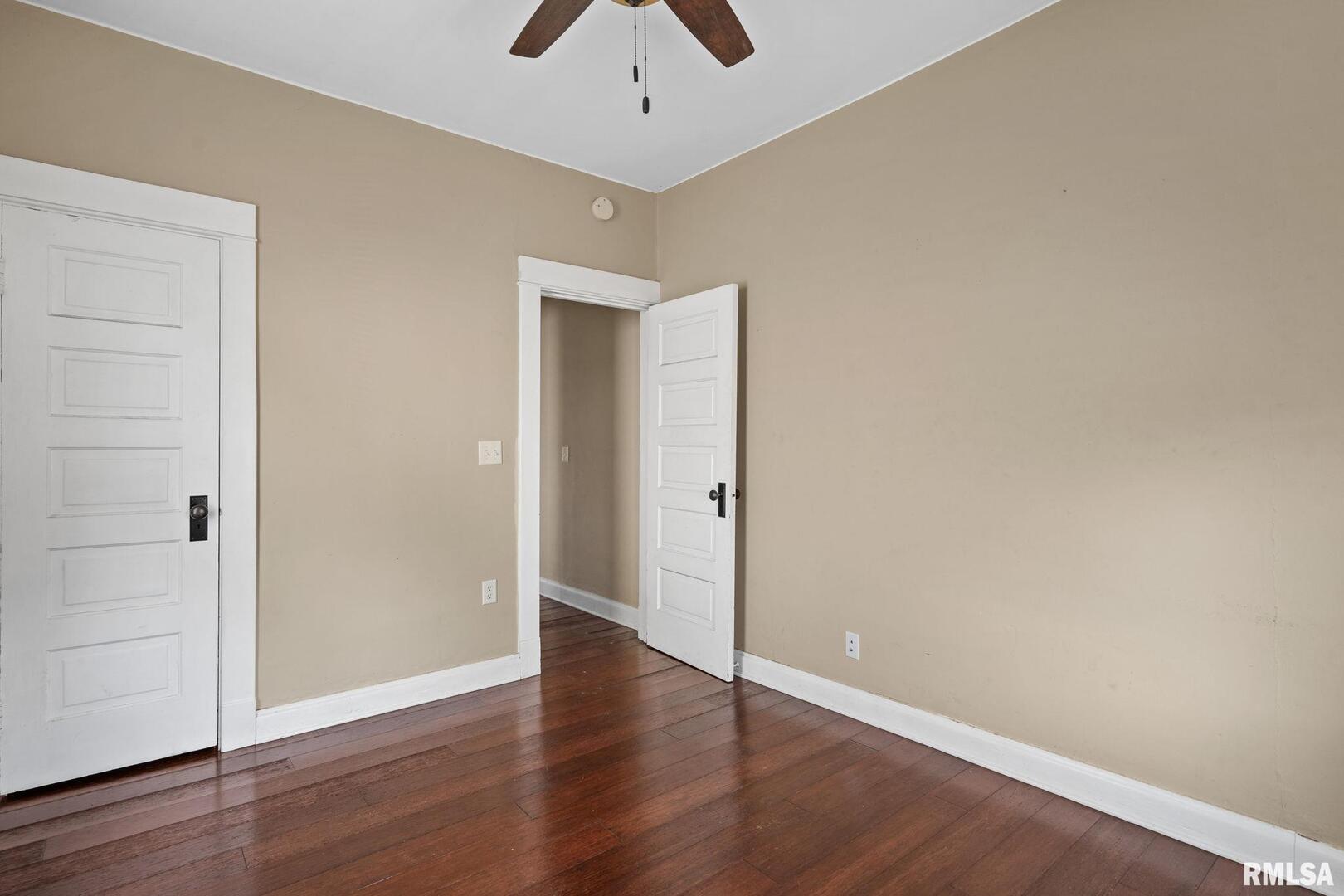 1123 W 13TH Street