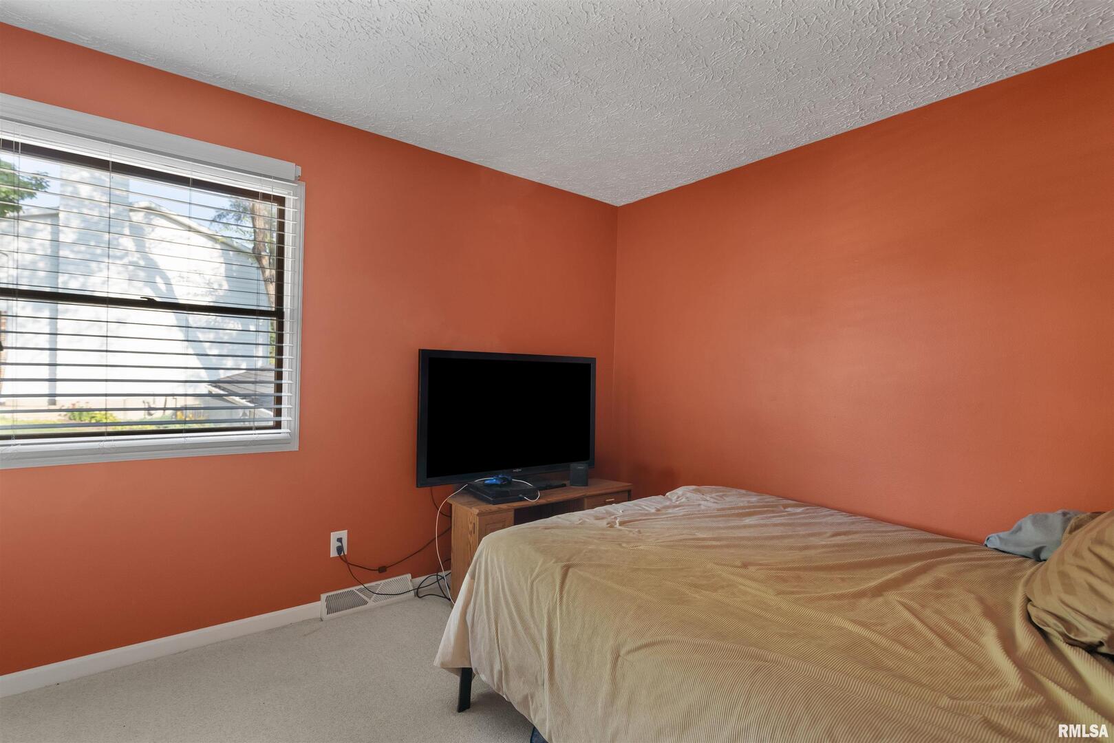 2535 E 50TH Street