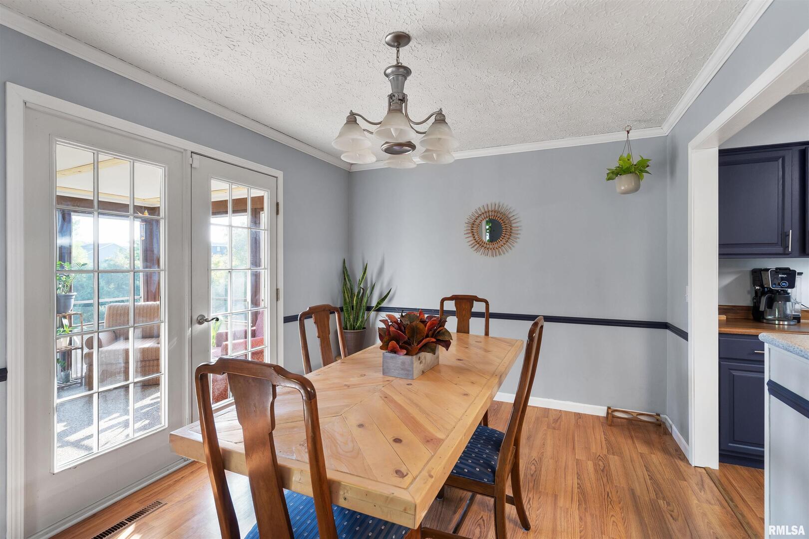 2535 E 50TH Street