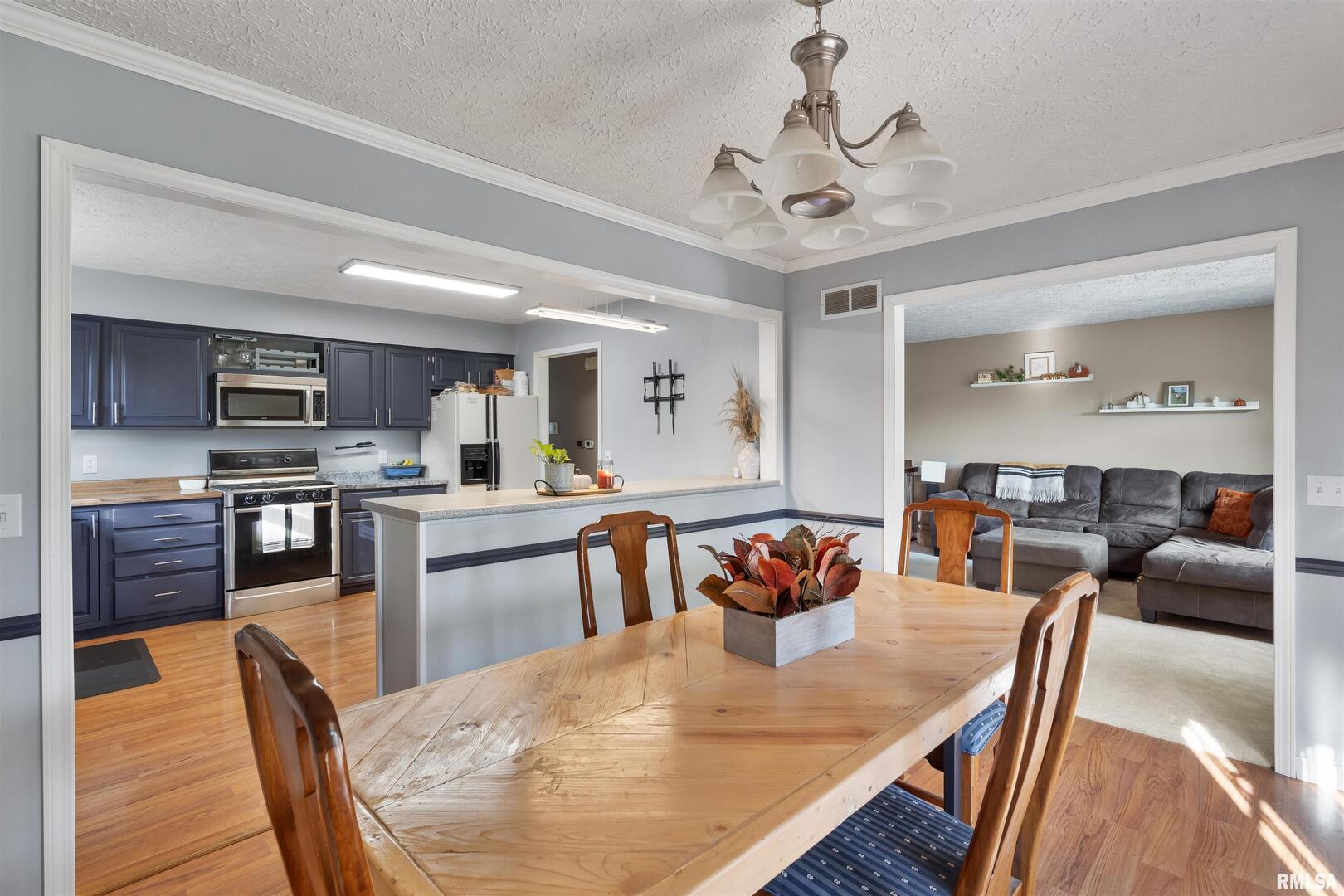 2535 E 50TH Street