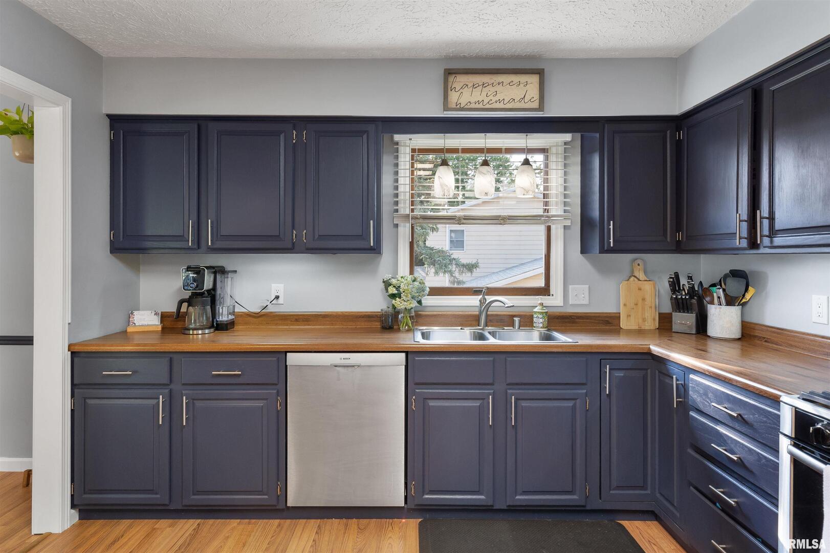 2535 E 50TH Street