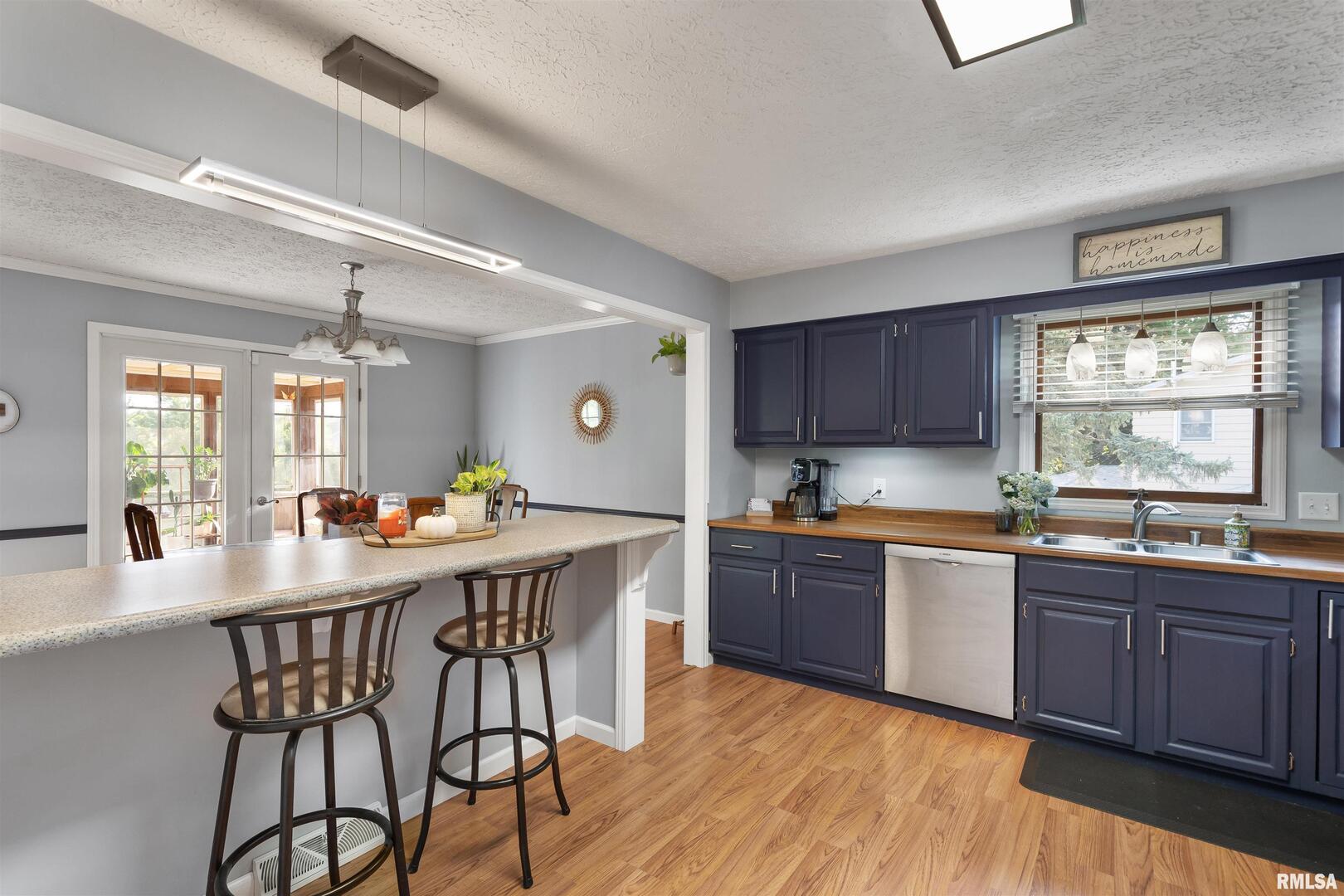 2535 E 50TH Street