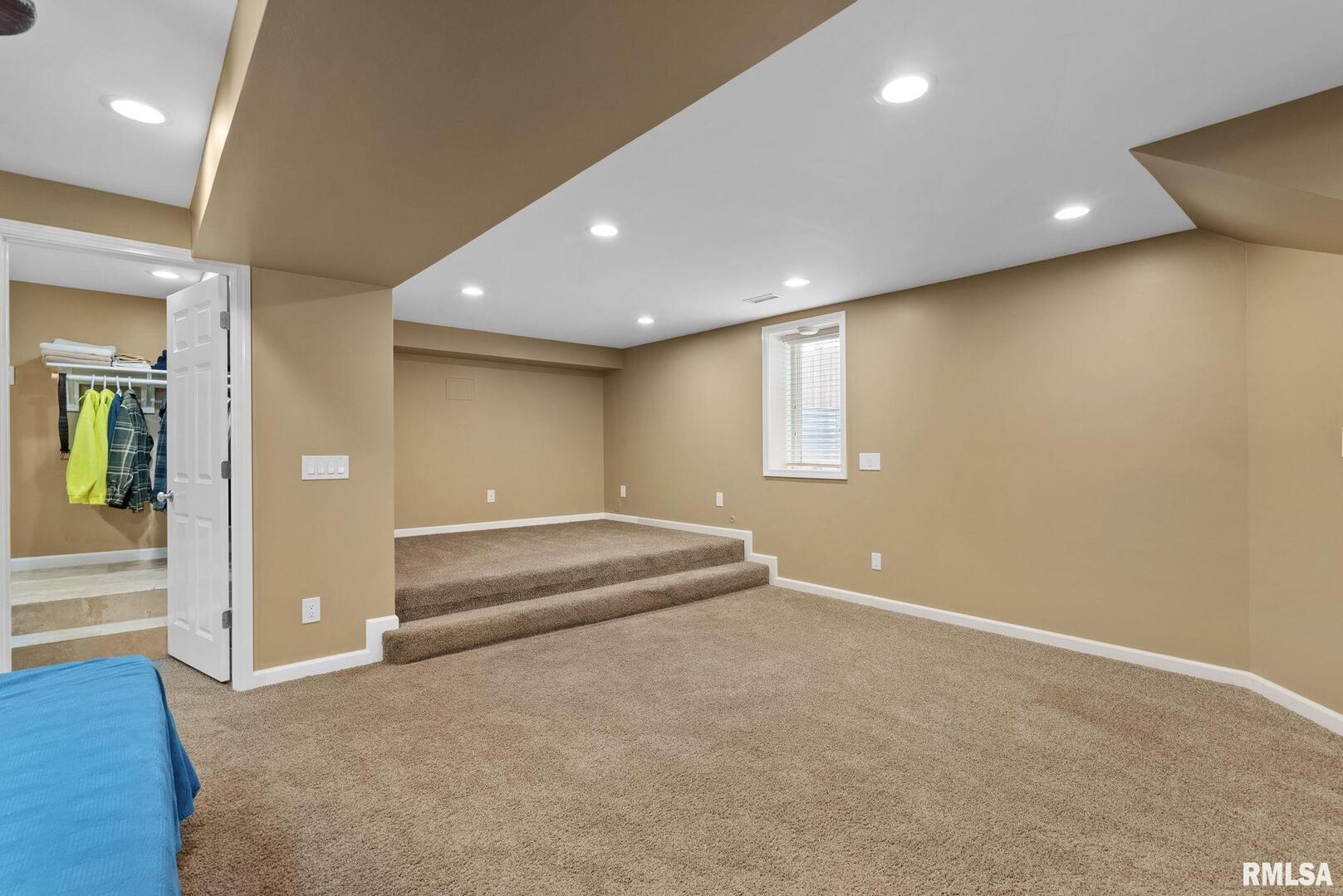 2801 44TH Street