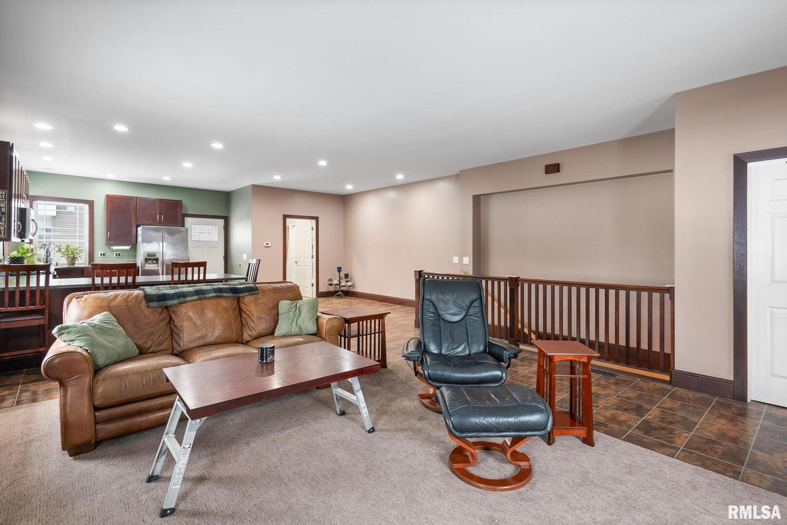 2801 44TH Street