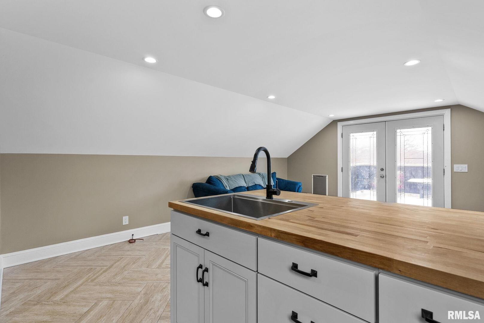 2801 44TH Street