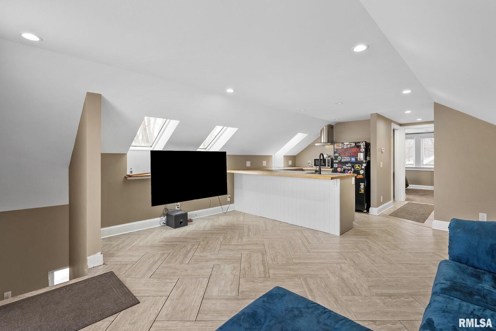 2801 44TH Street