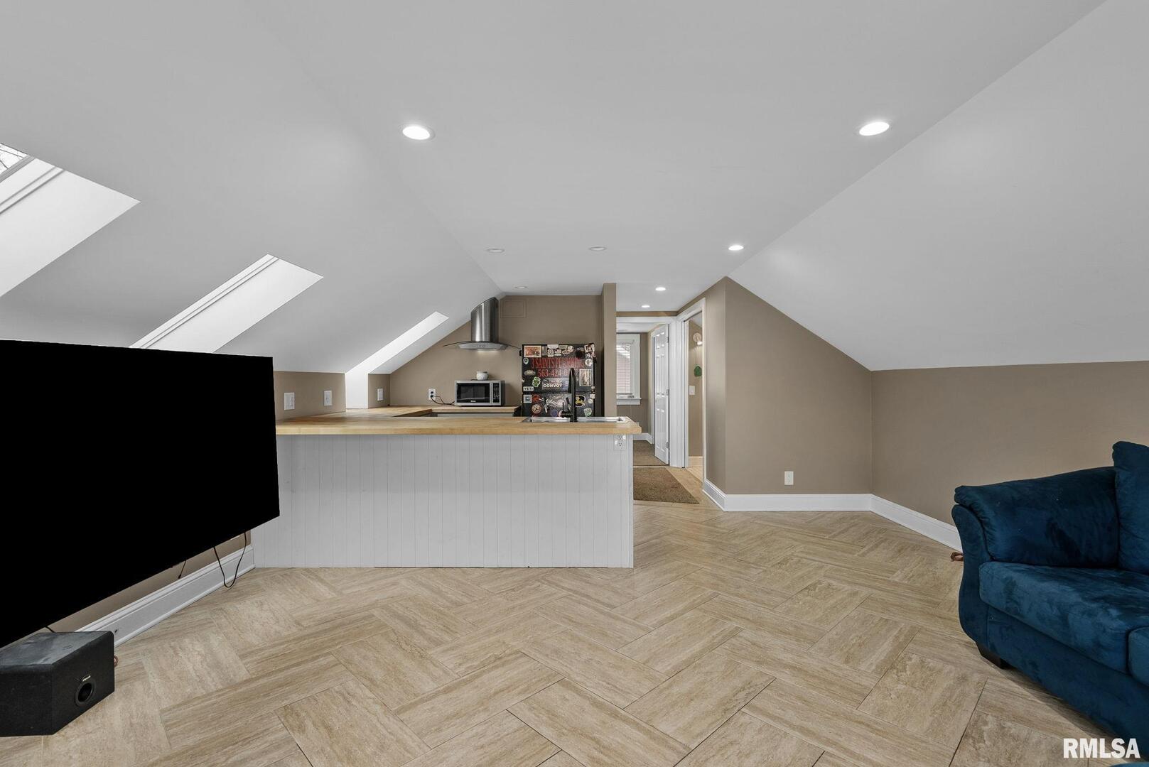 2801 44TH Street
