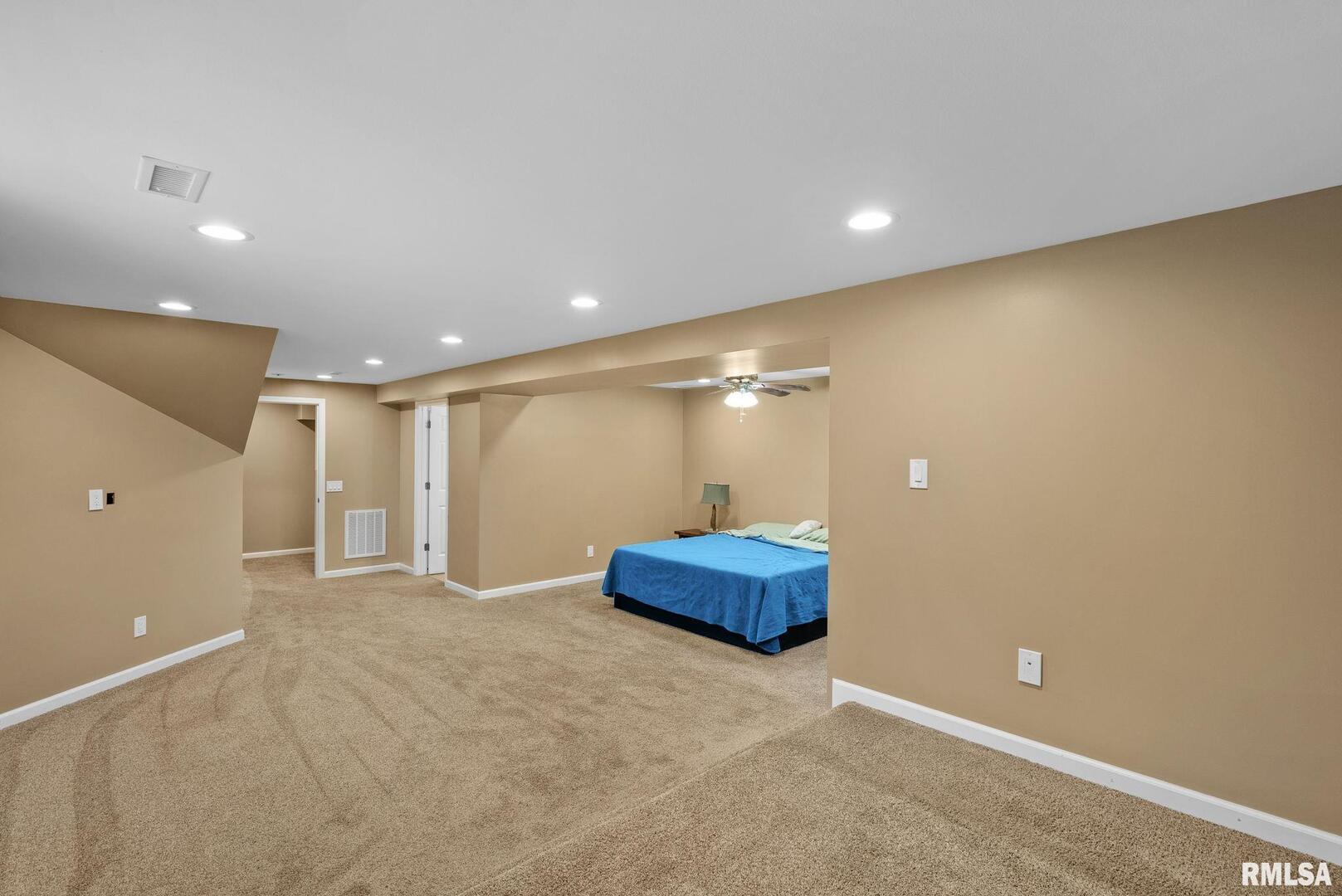 2801 44TH Street
